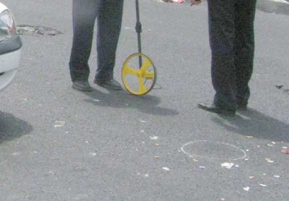 Turistă acidentată pe trecerea de pietoni